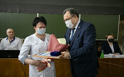 RECTOR OF KSMU PRESENTED AWARDS TO EMPLOYEES OF BME KURSK REGIONAL CLINICAL HOSPITAL