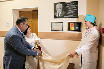 A MEMORIAL BOARD TO LEONID GEORGIEVICH PROKOPENKO WAS INAUGURATED AT KSMU.