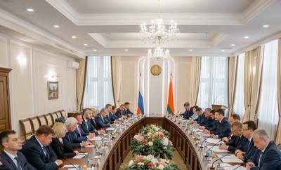 RECTOR OF KSMU V.A. LAZARENKO AT THE SITE OF THE GOVERNMENT HOUSE OF THE REPUBLIC OF BELARUS