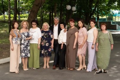 1989 REUNION EVENING FOR GRADUATES OF THE FACULTY OF PHARMACY